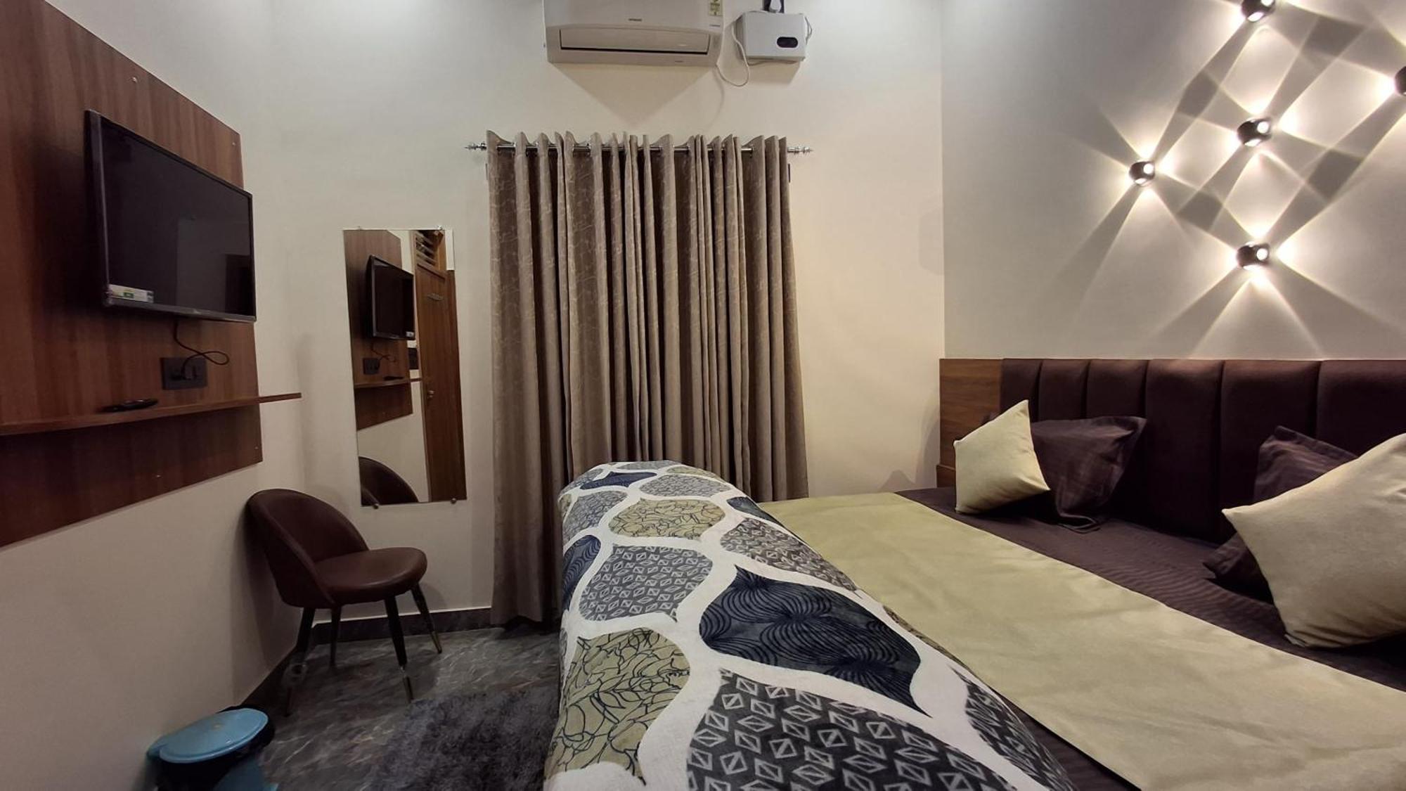 Hotel Shri Harihar Dham Mathura Exterior foto